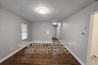 1528 SE Riverside Dr in Evansville, IN - Building Photo - Building Photo