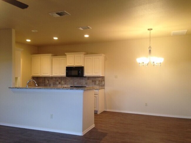 1215 Preston Trails in Wolfforth, TX - Building Photo - Building Photo