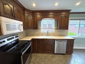 614 Irving Ave in Endicott, NY - Foto de edificio - Building Photo