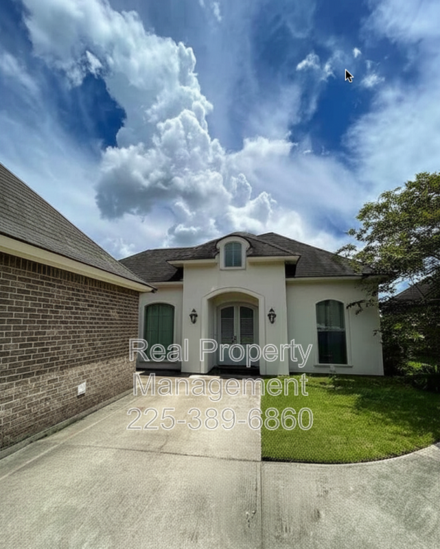 property at 10950 Hillpark Ave