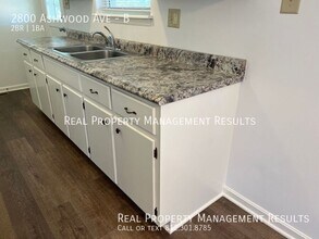 2800 Ashwood Ave in Evansville, IN - Building Photo - Building Photo