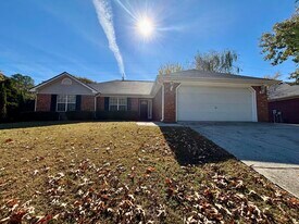 666 Wellington Dr in Evans, GA - Building Photo