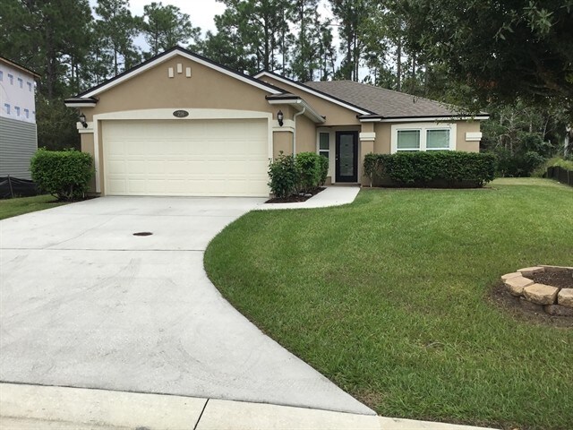 216 W Jayce Wy in St. Augustine, FL - Building Photo