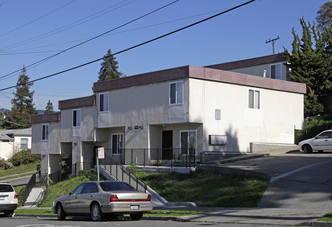 1930-1944 16th Ave in Oakland, CA - Building Photo - Building Photo