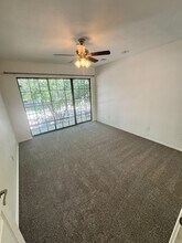 5100 Verde Valley Ln, Unit 279 in Dallas, TX - Building Photo - Building Photo