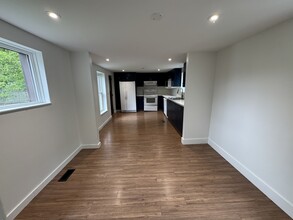 416 Robinson St in Moncton, NB - Building Photo - Building Photo