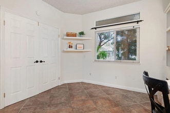 24015 Arroyo Park Dr in Santa Clarita, CA - Building Photo - Building Photo