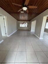 360 72nd Ave in St Pete Beach, FL - Foto de edificio - Building Photo