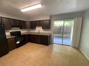 3976 Crayrich Cir in Orlando, FL - Building Photo - Building Photo