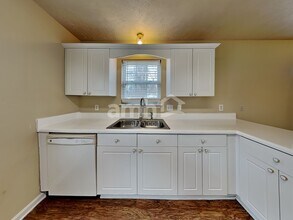 1513 Waxman Dr in La Vergne, TN - Building Photo - Building Photo