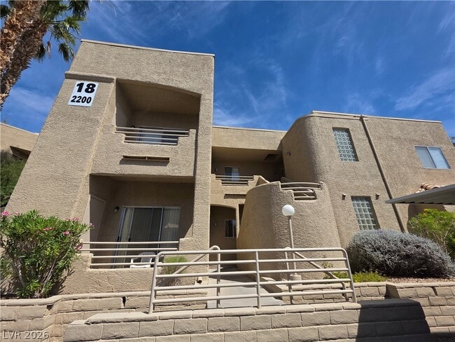 property at 2200 Highpointe Dr