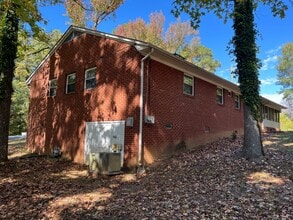 105 Glenwood Dr in Lexington, NC - Building Photo - Building Photo