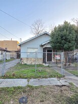 6910 Avenue K in Houston, TX - Building Photo