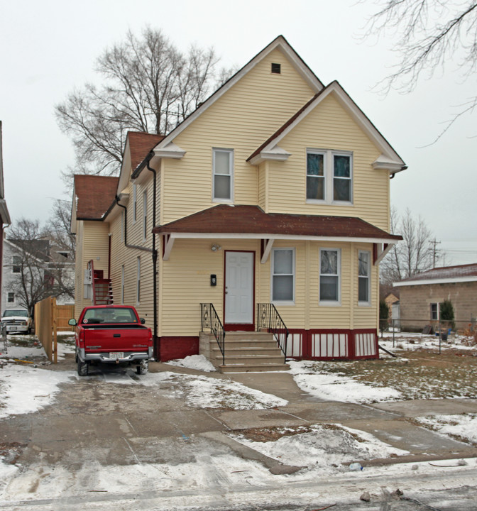 6207 12th Ave in Kenosha, WI - Foto de edificio