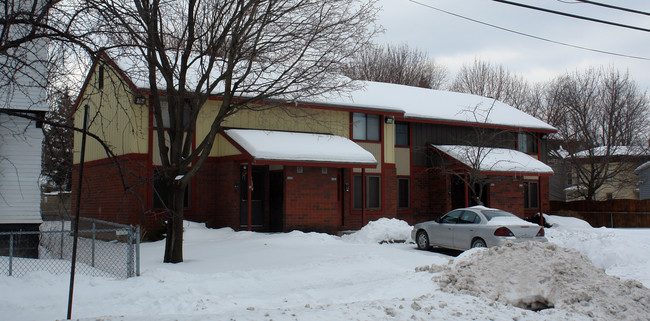 302-304 1/2 Slocum Ave in Syracuse, NY - Building Photo - Building Photo