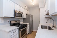 Renovated Kitchen - Summit Ridge Apartamentos in Tucson, Arizona