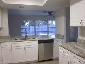 5716 Riverside Dr in Cape Coral, FL - Building Photo - Building Photo