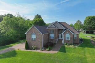 218 Thoroughbred Way in White House, TN - Building Photo