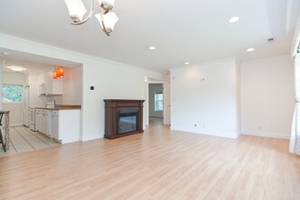 180 Newton St, Unit 2 in Boston, MA - Building Photo - Building Photo