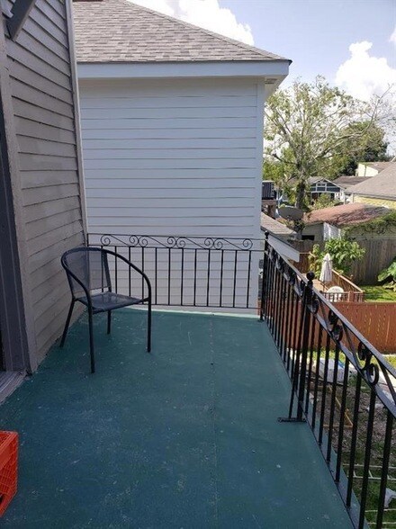 2216 Jena St, Unit A in New Orleans, LA - Foto de edificio - Building Photo