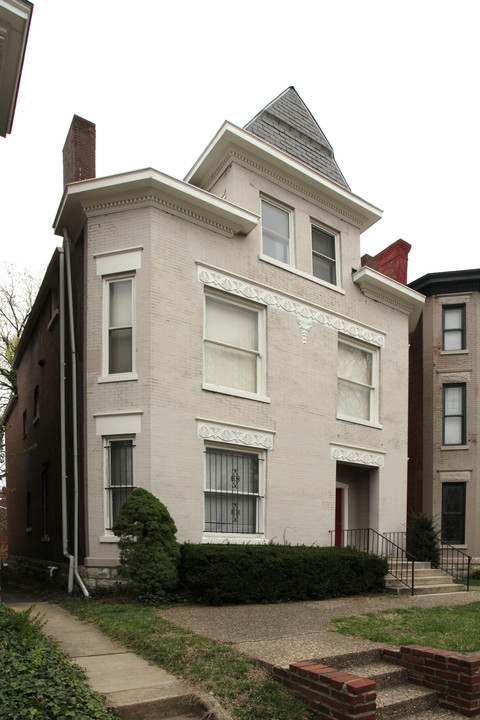 1515 S 4th St in Louisville, KY - Building Photo