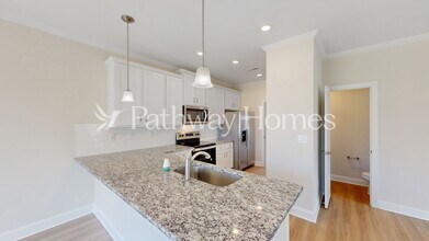 108 S Sina St in Troutman, NC - Foto de edificio - Building Photo