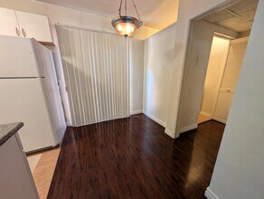 4402 Mammoth Ave in Los Angeles, CA - Building Photo - Building Photo