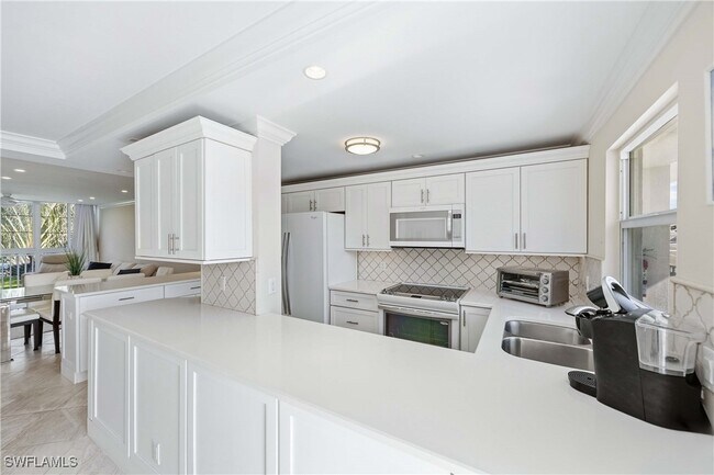 610 Broad Ave S in Naples, FL - Building Photo - Building Photo