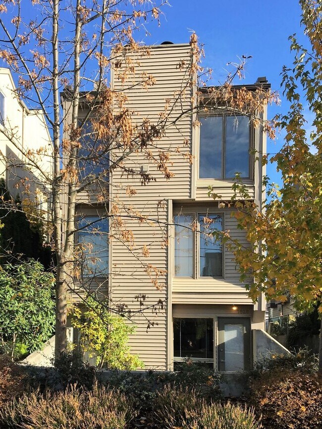 property at 1628 42nd Ave E