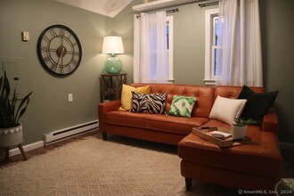 13 Mistuxet Ave in Stonington, CT - Building Photo - Building Photo