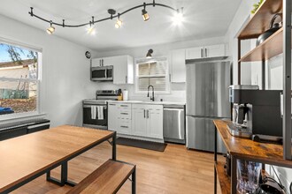 916 Quincy St in Sturgeon Bay, WI - Building Photo - Building Photo