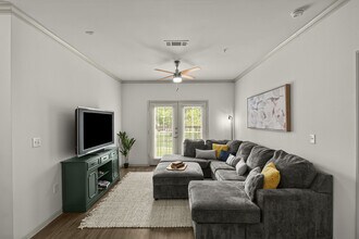 The Loop in Conroe, TX - Building Photo - Building Photo