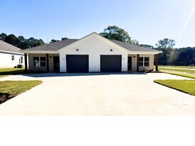 391 May St, Unit A in Ball, LA - Building Photo