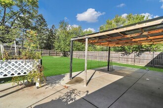 904 Woodland Dr in Wheeling, IL - Building Photo - Building Photo