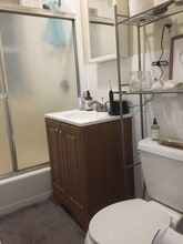 42 Newbury St, Unit 1 in Somerville, MA - Building Photo - Building Photo