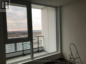 5 Buttermill Ave. in Vaughan, ON - Building Photo - Building Photo