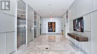 57 St Joseph St in Toronto, ON - Building Photo - Building Photo