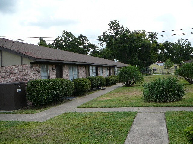 Timber Crossing Apartments photo'