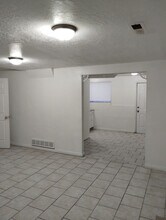 3193 Meadowlark Dr in West Valley City, UT - Building Photo - Building Photo