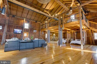 284 Hickory Dr in Auburn, PA - Building Photo - Building Photo