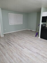 209 W Green St, Unit 209 in Savoy, IL - Foto de edificio - Building Photo