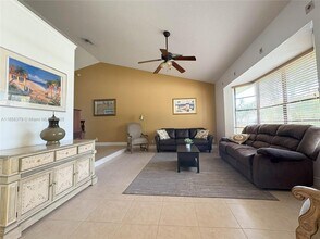 730 Daffodil Dr in Wellington, FL - Building Photo - Building Photo