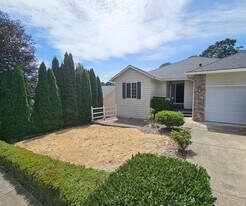 703 Sitka Deer Ct NW in Salem, OR - Building Photo