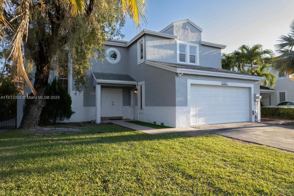14392 SW 95th Terrace in Miami, FL - Building Photo