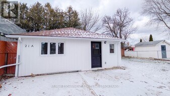 21 Fawell Ave in St Catharines, ON - Building Photo