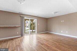 1521 Jason Dr in Cinnaminson, NJ - Building Photo