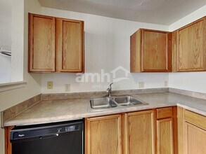 10155 Cumberland Pointe Blvd in Noblesville, IN - Building Photo - Building Photo