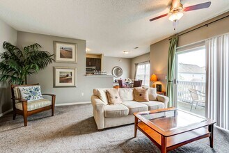 Grande Reserve at Geist in Indianapolis, IN - Building Photo - Building Photo