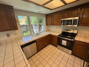17 Hansen Ct in Moraga, CA - Building Photo - Building Photo