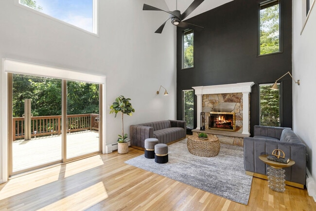 2A Cherry Ln, Unit SI ID1466630P in Airmont, NY - Building Photo - Building Photo